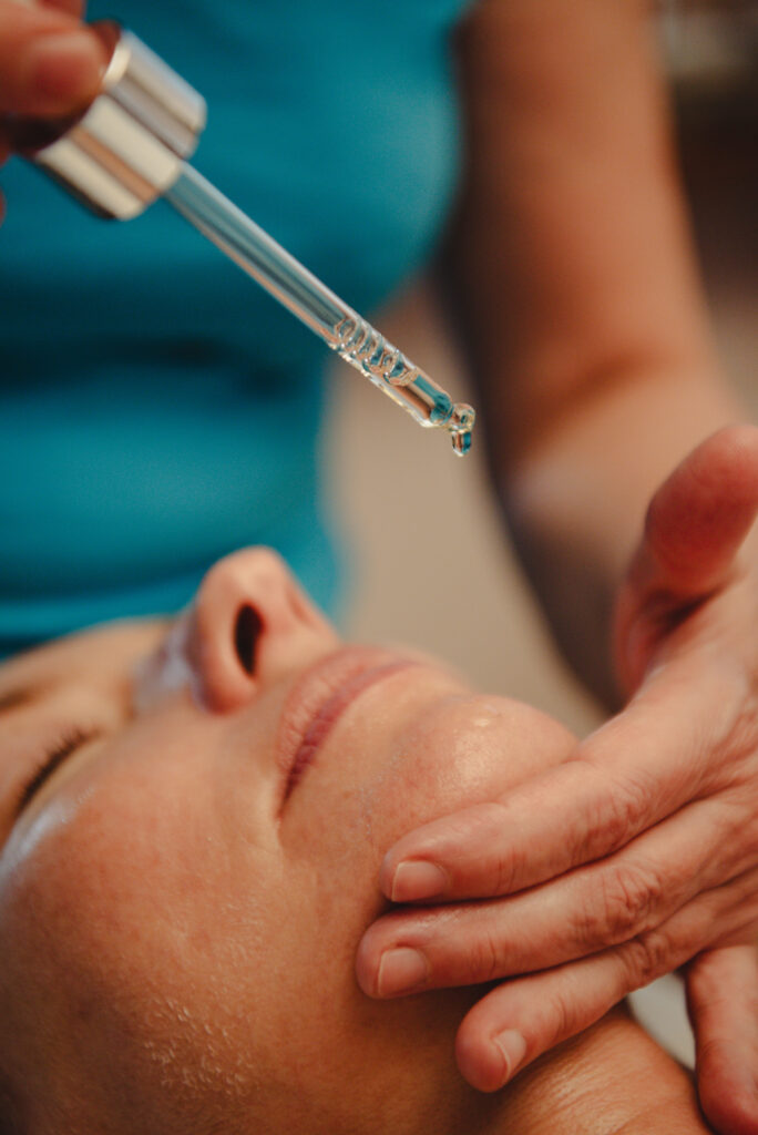 Jesienna regeneracja skóry – zabiegi na twarz